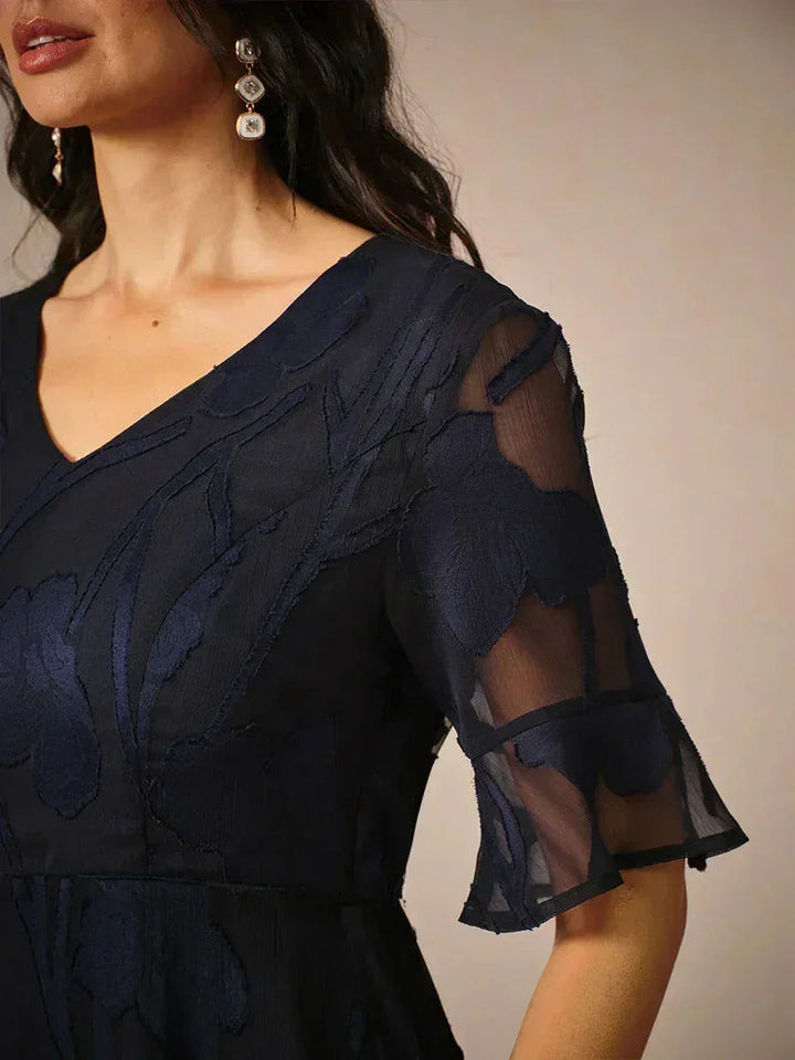 Karolina | Elegancka Koronkowa Sukienka Midi